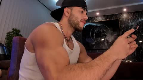 Snapshot of camilowatson chatting on 01-06-26, 02:04 Camilo Watson online show from 01-06-26, 02:04