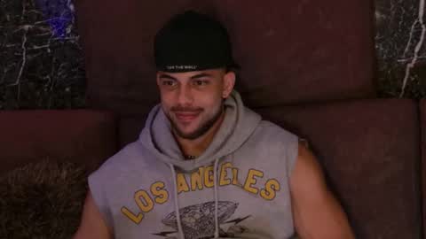 Snapshot of camilowatson chatting on 02-08-26, 01:20 Camilo Watson online show from 02-08-26, 01:20