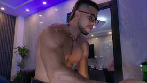 Snapshot of camilowatson chatting on 03-30-26, 01:50 Camilo Watson online show from 03-30-26, 01:50