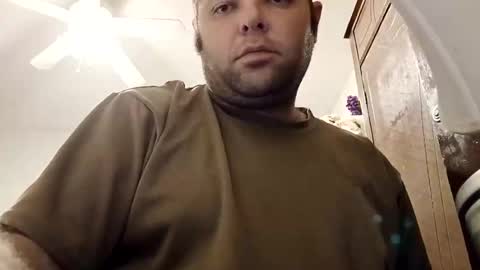 Snapshot of camison1 chatting on 12-20-24, 06:19 camison1 online show from 12-20-24, 06:19