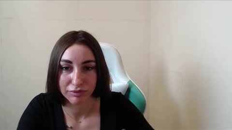 Snapshot of cammila_horn chatting on 10-24-25, 11:39 cammila horn online show from 10-24-25, 11:39