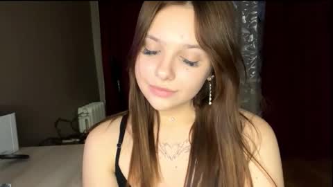Snapshot of cammyalquicira chatting on 10-12-25, 03:11 Vicky online show from 10-12-25, 03:11