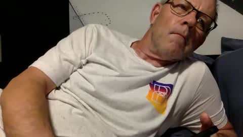 Snapshot of camperjay chatting on 10-11-25, 02:00 james online show from 10-11-25, 02:00