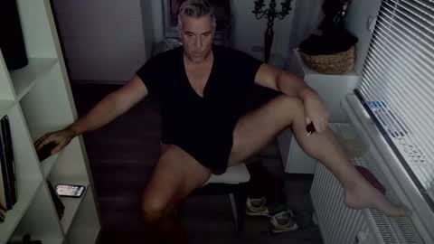 Snapshot of camunication chatting on 01-24-25, 03:13 camunication online show from 01-24-25, 03:13