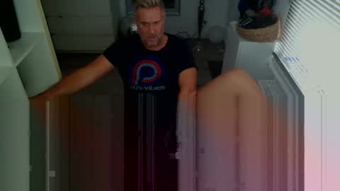 Snapshot of camunication chatting on 10-06-25, 11:18 camunication online show from 10-06-25, 11:18