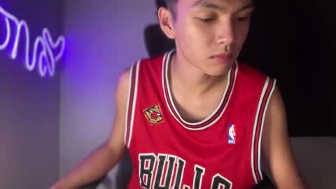 Ethan online show from 10-24-25, 04:58