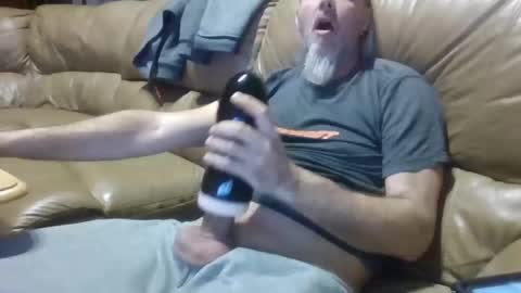 Snapshot of canadianchris1007 chatting on 01-31-26, 11:25 Chris online show from 01-31-26, 11:25