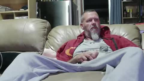 Chris online show from 05-13-26, 09:39