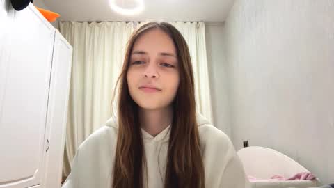 Snapshot of candancefelberbaum chatting on 01-11-26, 08:52 Anna online show from 01-11-26, 08:52