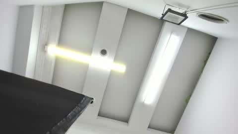 Candelabrown  online show from 11-29-25, 03:31