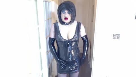 candi smokes online show from 03-18-26, 01:47