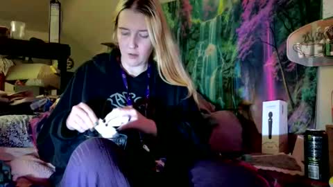 Candi online show from 03-24-26, 03:22