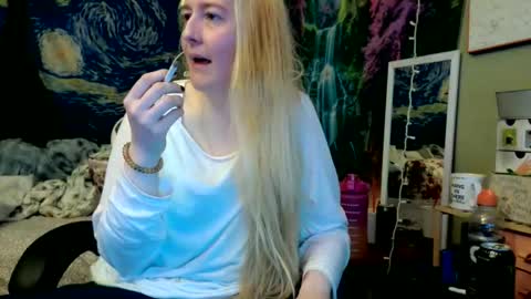 Candi online show from 05-22-26, 03:02