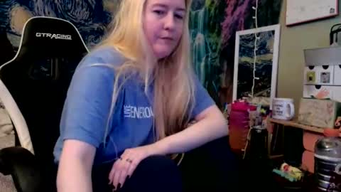 Candi online show from 05-23-26, 08:46