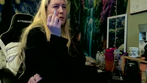 Candi online show from 05-26-26, 06:15