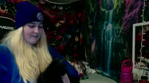 Candi online show from 06-01-26, 07:37
