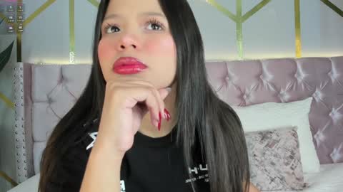 Snapshot of candy_beck chatting on 12-06-24, 03:33 Candy Beck online show from 12-06-24, 03:33