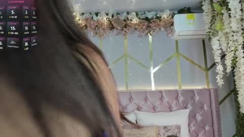 Snapshot of candy_beck chatting on 12-23-24, 02:39 Candy Beck online show from 12-23-24, 02:39