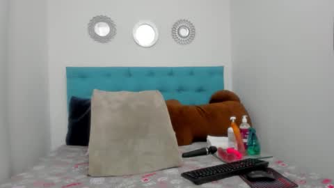 candy_big_tits18 online show from 11-19-25, 11:38