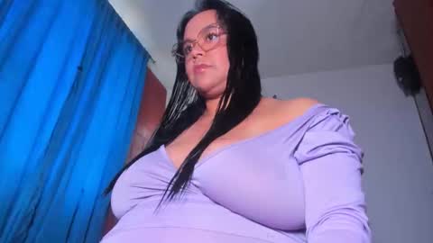 Snapshot of candy_browm1 chatting on 04-30-26, 12:00 Candy Brown online show from 04-30-26, 12:00