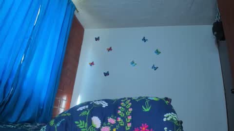Snapshot of candy_browm1 chatting on 05-06-26, 01:38 Candy Brown online show from 05-06-26, 01:38