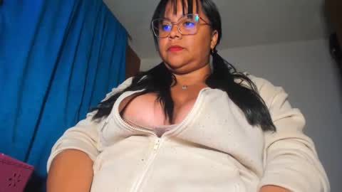 Snapshot of candy_browm1 chatting on 05-19-26, 01:56 Candy Brown online show from 05-19-26, 01:56