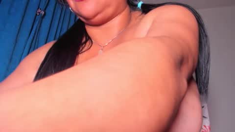 Snapshot of candy_browm1 chatting on 06-11-26, 02:53 Candy Brown online show from 06-11-26, 02:53