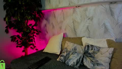 Candy online show from 10-27-25, 01:09