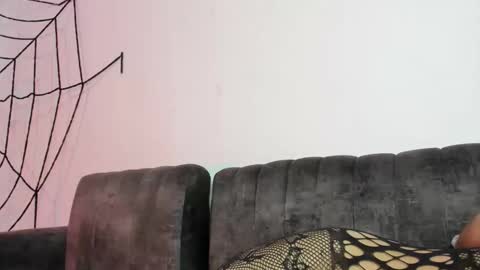 Dayan Camila online show from 10-31-25, 07:31