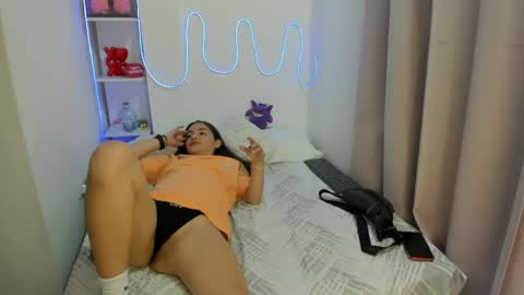 Snapshot of candy_kitty7343 chatting on 05-06-26, 02:51 candy_kitty7343 online show from 05-06-26, 02:51