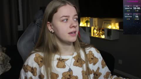 Snapshot of candy_meggie chatting on 01-16-25, 05:01 Megan online show from 01-16-25, 05:01