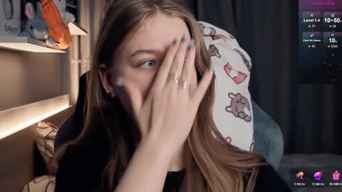 Snapshot of candy_meggie chatting on 01-26-25, 03:25 Megan online show from 01-26-25, 03:25