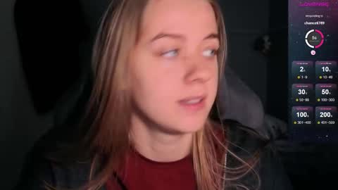 Snapshot of candy_meggie chatting on 09-19-25, 06:26 Megan online show from 09-19-25, 06:26