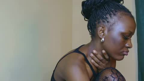 Snapshot of candy_novah chatting on 06-29-26, 10:15 NOVAH online show from 06-29-26, 10:15