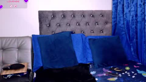 YECENIA - online show from 06-12-26, 05:50
