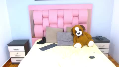 Snapshot of candy_smile_1 chatting on 01-07-26, 06:43 Candy online show from 01-07-26, 06:43