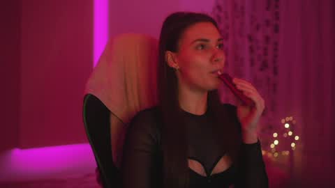 Candy online show from 04-03-26, 10:52