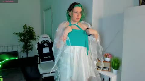 Mary online show from 02-05-26, 01:43