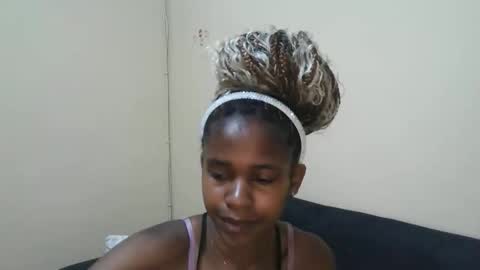 Snapshot of candybrown001 chatting on 11-19-25, 05:40 candybrown001 online show from 11-19-25, 05:40