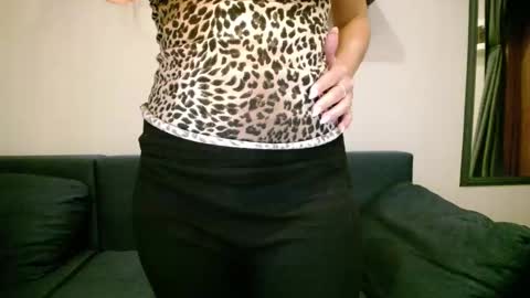 Snapshot of candycathc chatting on 02-06-25, 04:36 candycathc online show from 02-06-25, 04:36