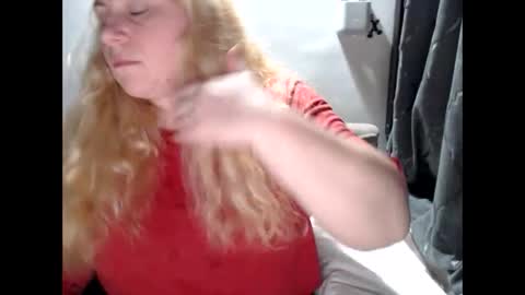 Laura online show from 02-09-25, 01:33