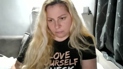 Laura online show from 02-16-25, 06:32