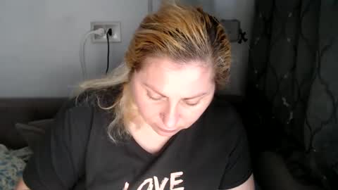 Laura online show from 02-19-25, 08:44