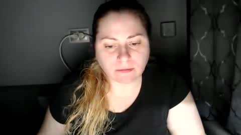 Laura online show from 09-27-25, 08:47