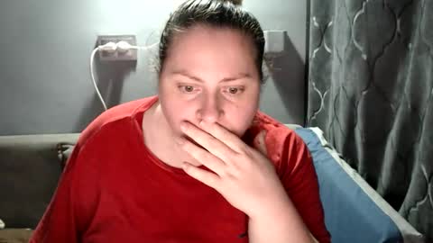 Laura online show from 10-23-25, 07:23