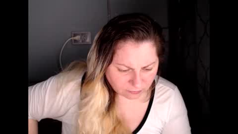 Laura online show from 05-27-26, 06:43
