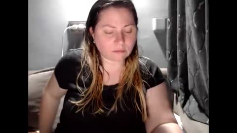 Laura online show from 06-06-26, 08:02
