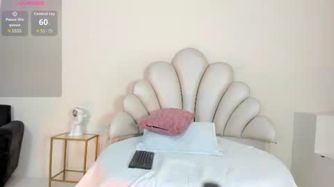 Snapshot of candydance1_ chatting on 07-13-26, 04:04 Candy online show from 07-13-26, 04:04