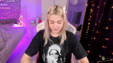 Snapshot of candyhannah chatting on 12-07-24, 05:20 You can call me HH online show from 12-07-24, 05:20