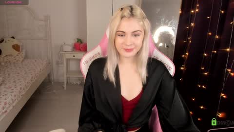 Snapshot of candyhannah chatting on 12-09-24, 02:39 You can call me HH online show from 12-09-24, 02:39